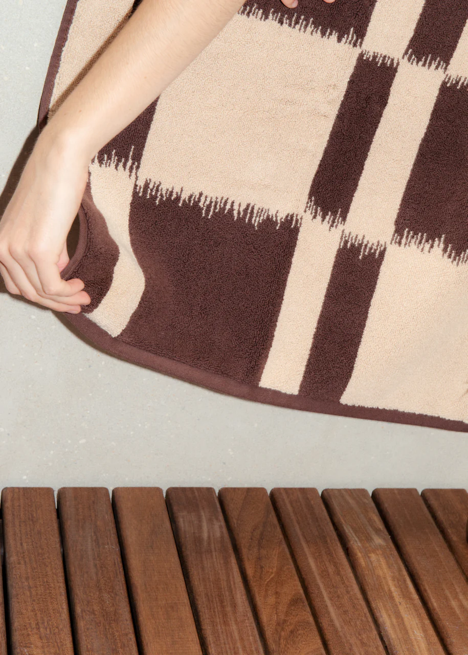 Karin Bath Towel - Image 3