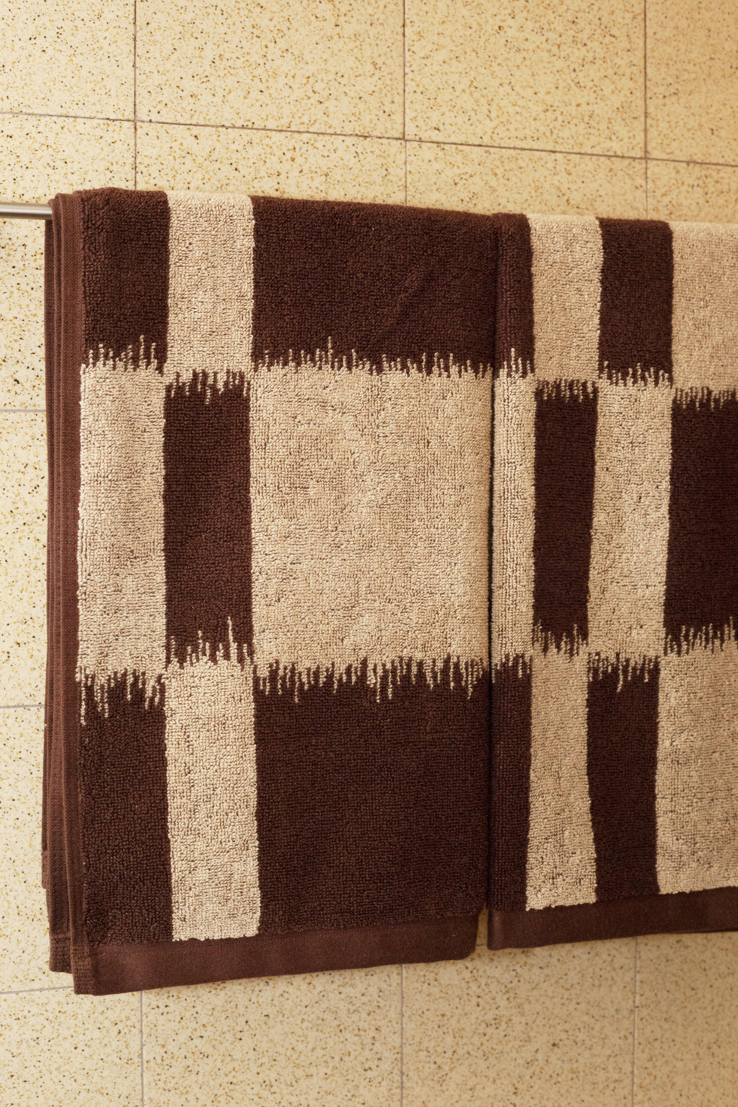 Karin Hand Towel - Image 4